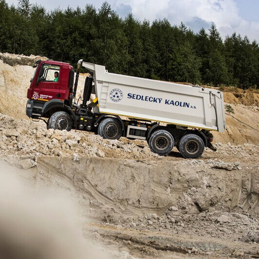 Pracovní Tatra PHOENIX 8X8 k zapůjčení v SK Rental.